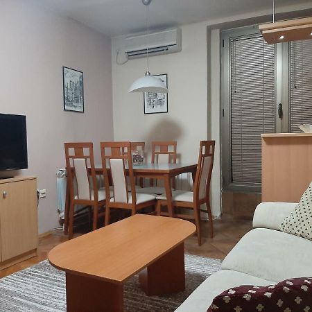 Square Exclusive Apartment 3N Skopje Eksteriør billede