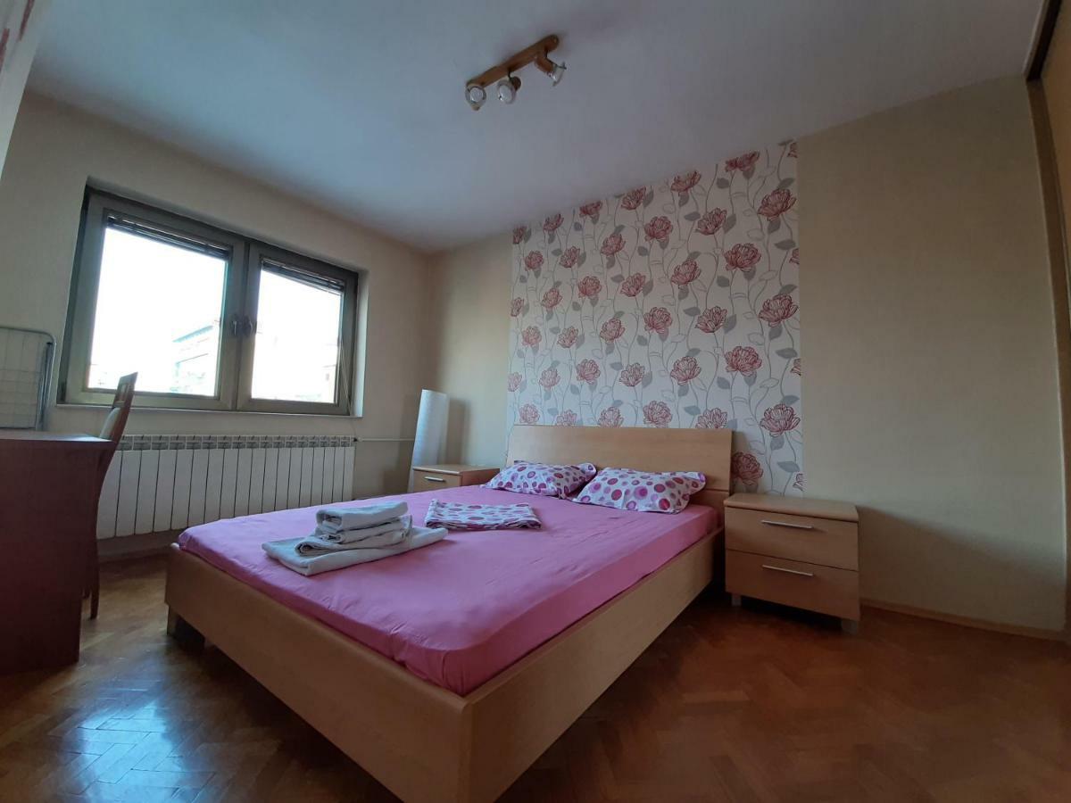 Square Exclusive Apartment 3N Skopje Eksteriør billede